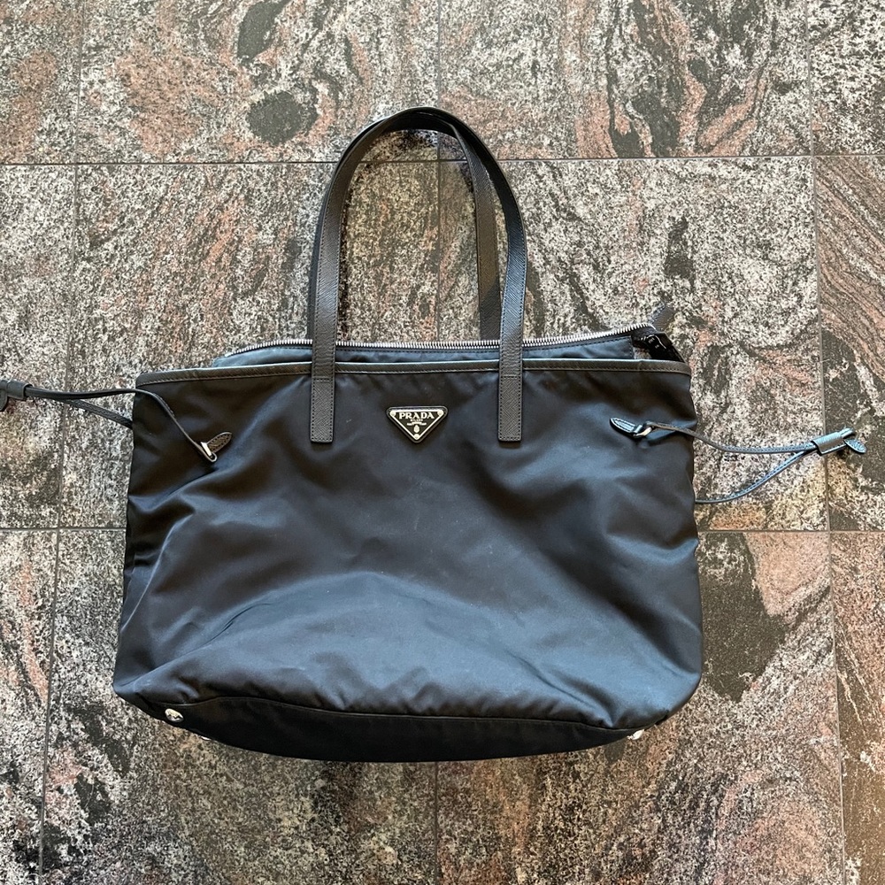 Prada Open Tote Tessuto Medium - Authentic